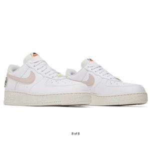 Nike Air Force 1 '07 SE 'Flower Power' - women’s size 9